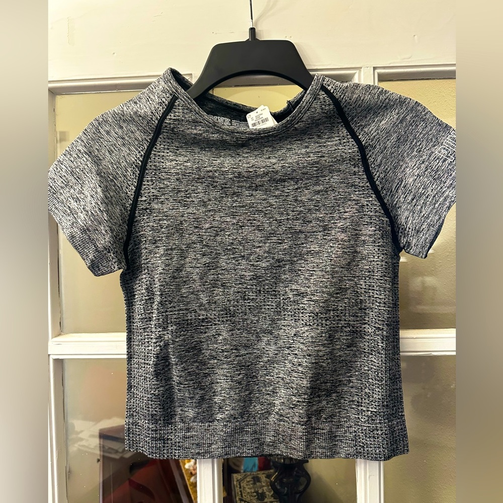 NWT Pink Victoria Secret Seamless Top Size Medium